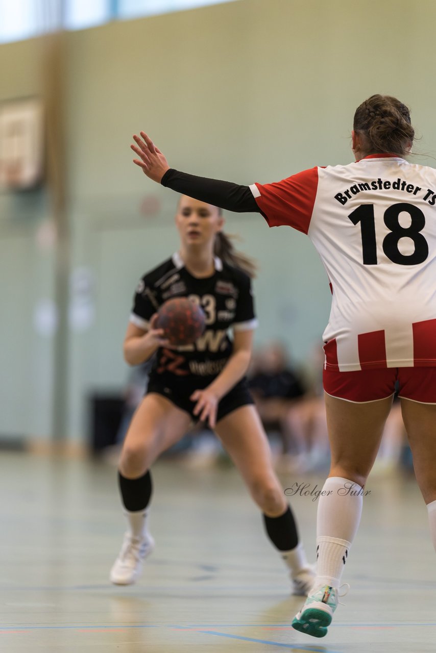 Bild 104 - wBJ SV Henstedt Ulzburg - Bramstedter TS : Ergebnis: 27:15